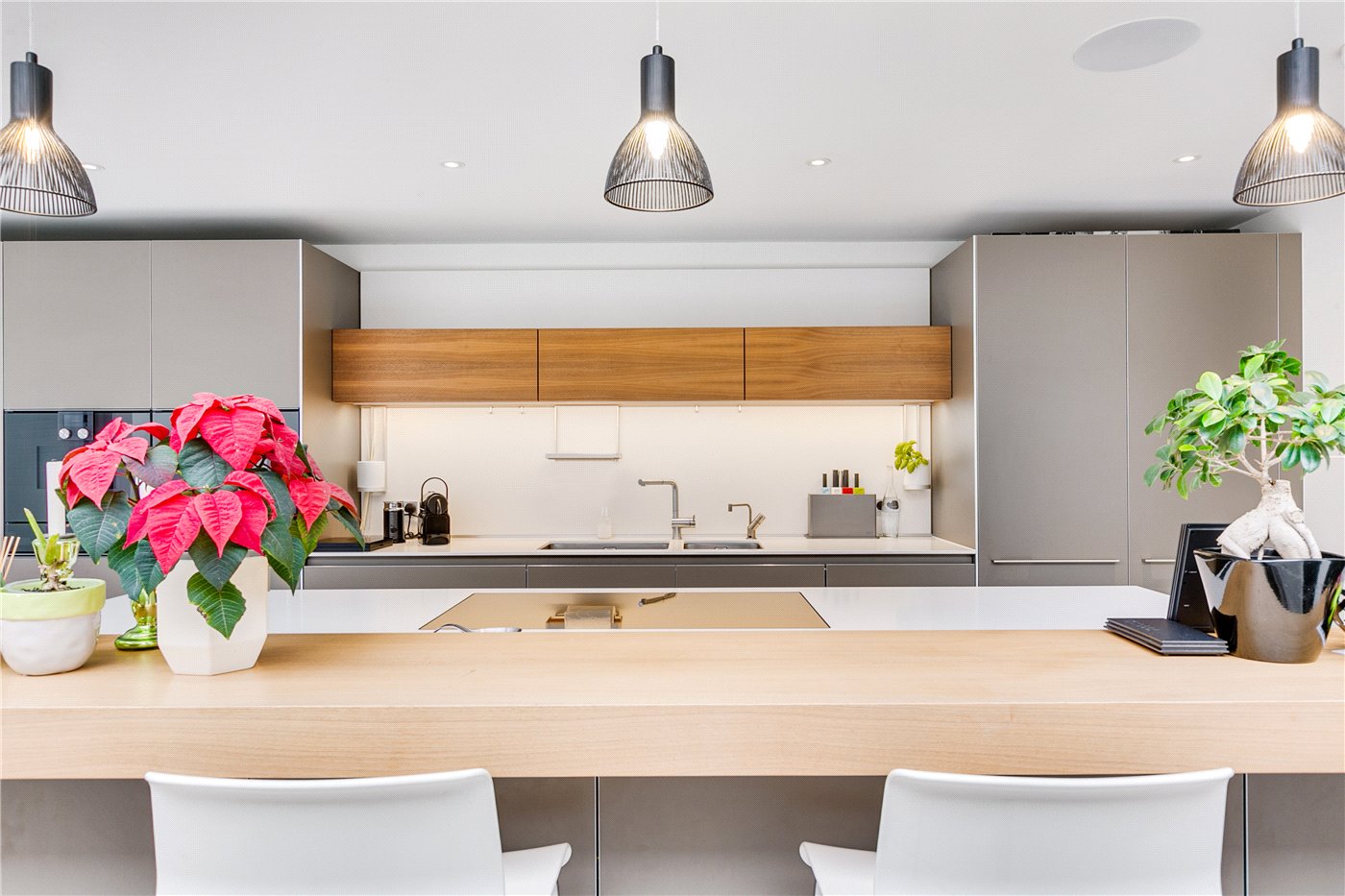 New Kings Road, Fulham/Parsons Green, London, SW6